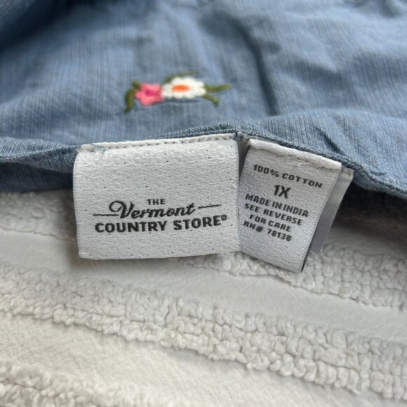 The Vermont Country Women Top 1X Plus Blue Floral Chambray Short Sleeve Blouse - Picture 4 of 9